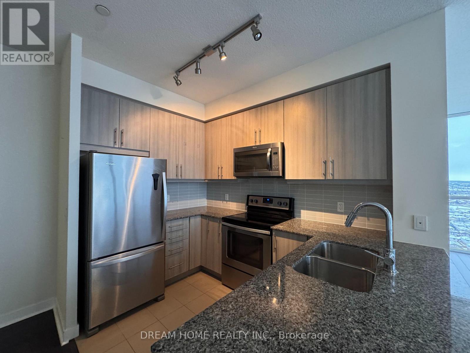 2009 - 3975 Grand Park Drive E, Mississauga, Ontario  L5B 0K4 - Photo 4 - W12650948