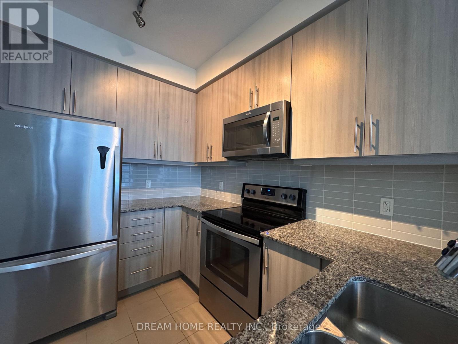 2009 - 3975 Grand Park Drive E, Mississauga, Ontario  L5B 0K4 - Photo 5 - W12650948