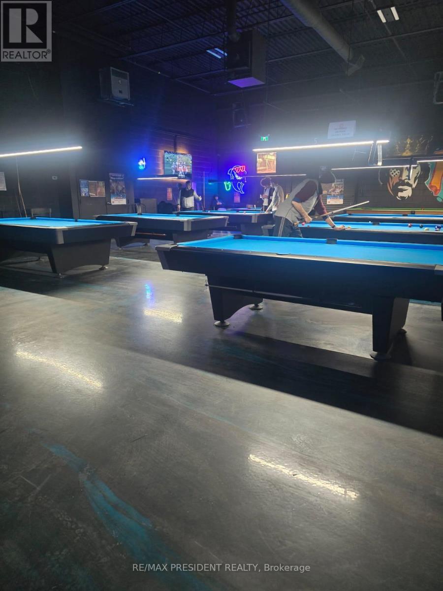 C - 1331 Crestlawn Drive, Mississauga, Ontario  L4W 2P9 - Photo 4 - W12650964