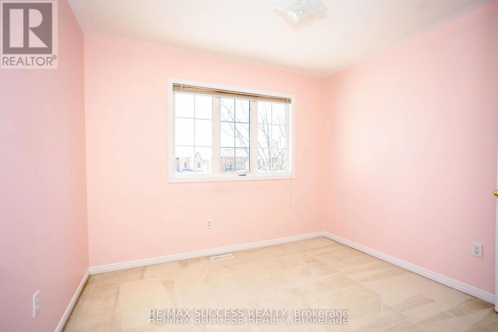 384 Flagstone Way W, Newmarket, Ontario  L3X 2R3 - Photo 10 - N12650976