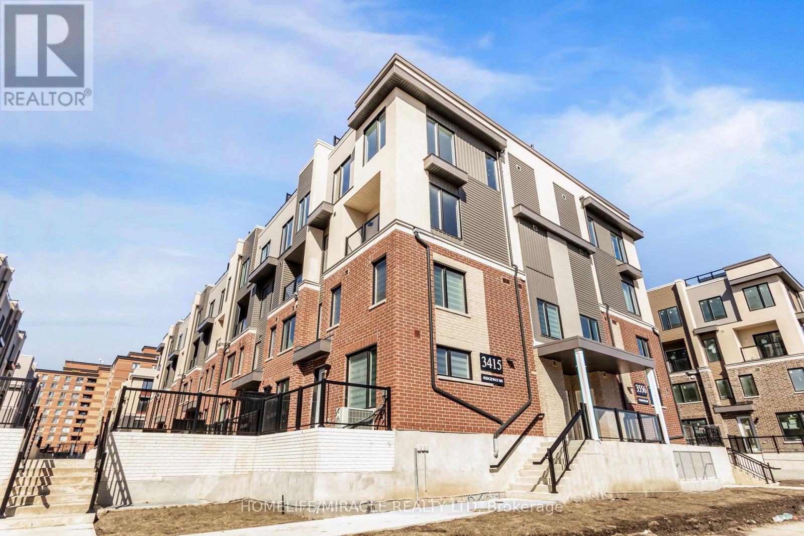 16 - 3415 Ridgeway Drive, Mississauga, Ontario  L5L 0B9 - Photo 2 - W12650984