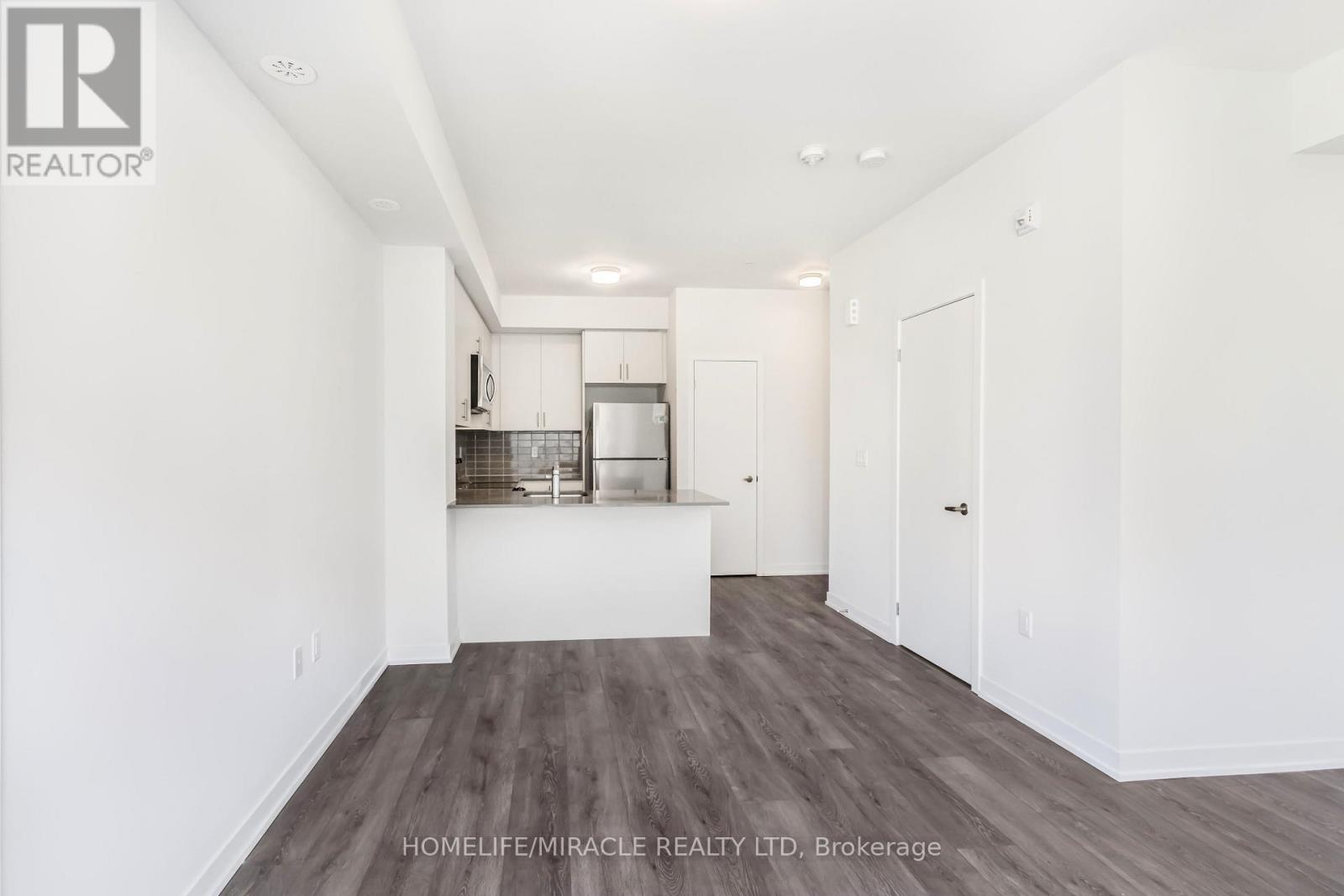 16 - 3415 Ridgeway Drive, Mississauga, Ontario  L5L 0B9 - Photo 8 - W12650984