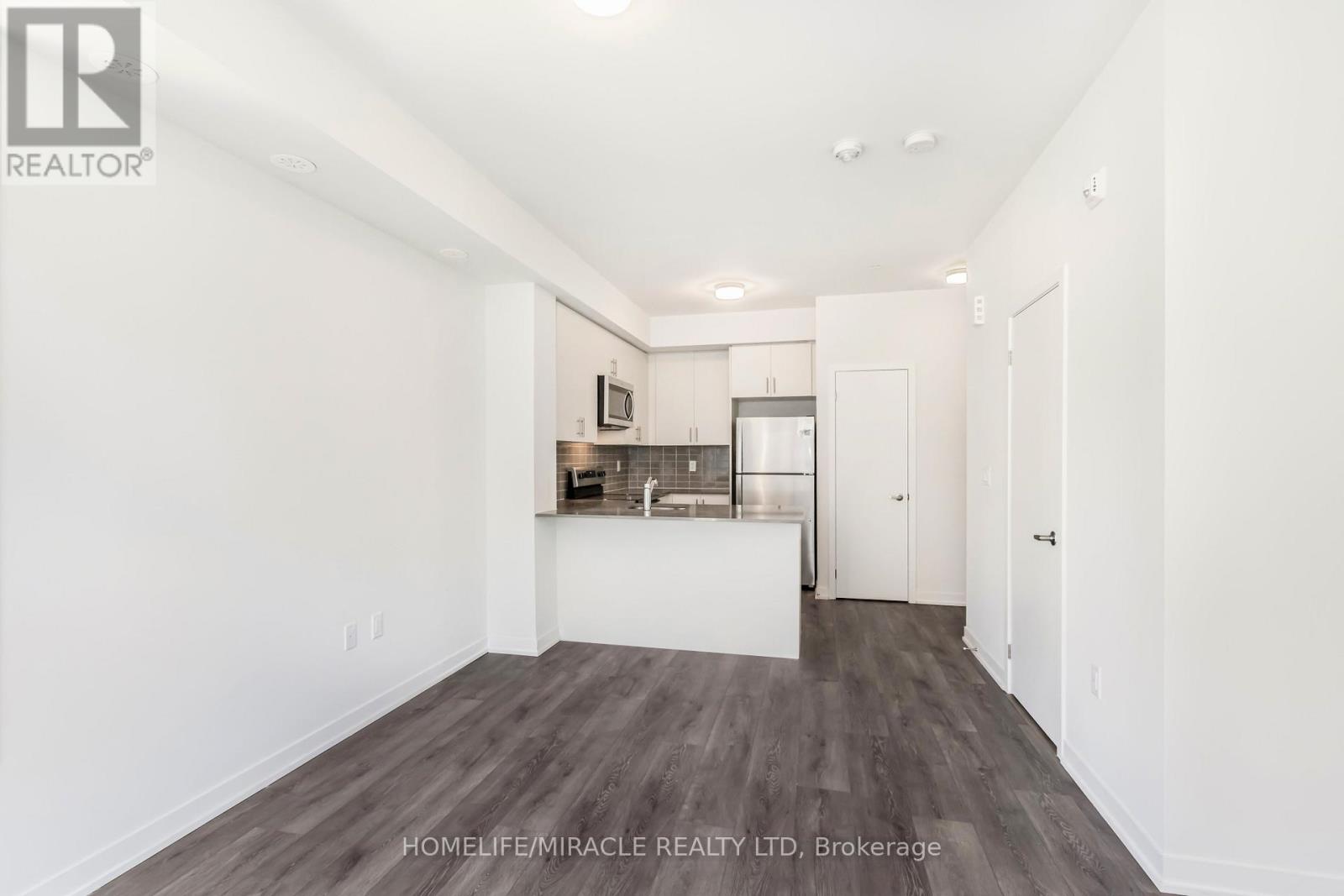 16 - 3415 Ridgeway Drive, Mississauga, Ontario  L5L 0B9 - Photo 9 - W12650984