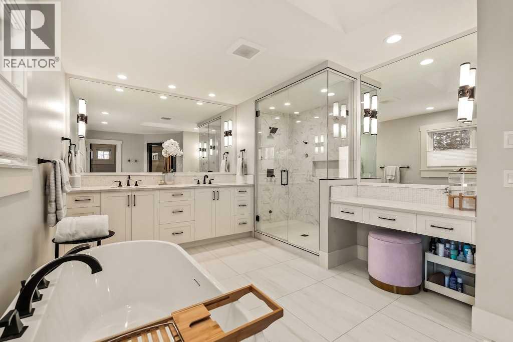 19 Sienna Ridge Bay Sw, Calgary, Alberta  T3H 3T2 - Photo 29 - A2276087