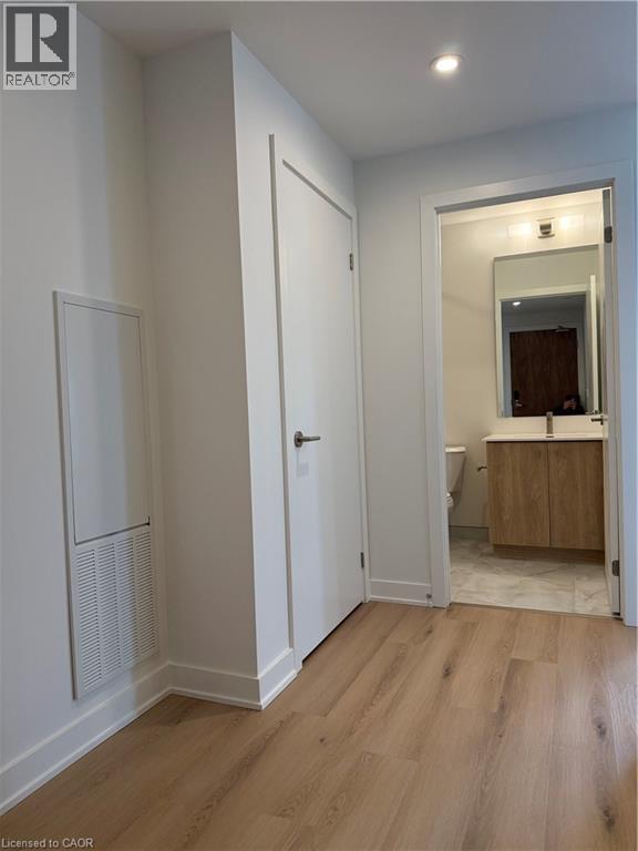 25 Wellington Street S Unit# 1812, Kitchener, Ontario  N2G 0E4 - Photo 2 - 40795042