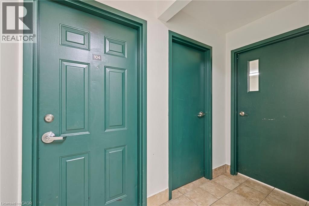 28 Victoria Avenue N Unit# 104, Hamilton, Ontario  L8L 5E1 - Photo 3 - 40769112
