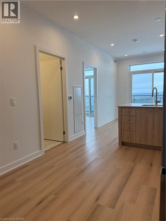 25 Wellington Street S Unit# 1801, Kitchener, Ontario  N2G 0E4 - Photo 3 - 40795045