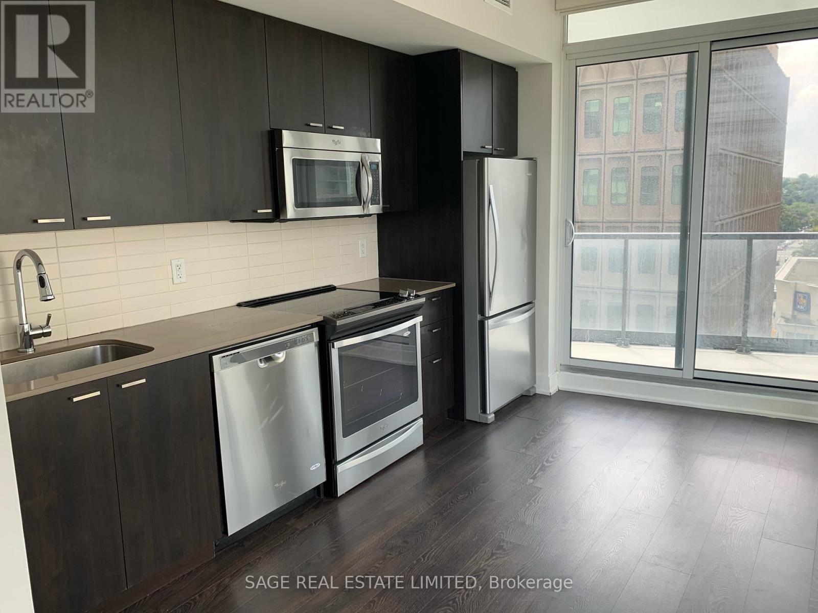 805 - 30 Roehampton Avenue, Toronto, Ontario  M4P 0B9 - Photo 3 - C12651022