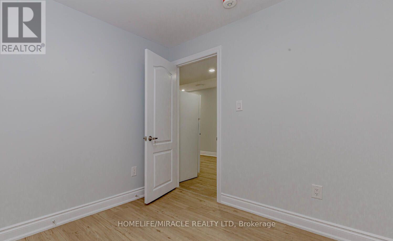 Lower - 44 Leatherhead Court, Brampton, Ontario  L6S 5E8 - Photo 16 - W12650998