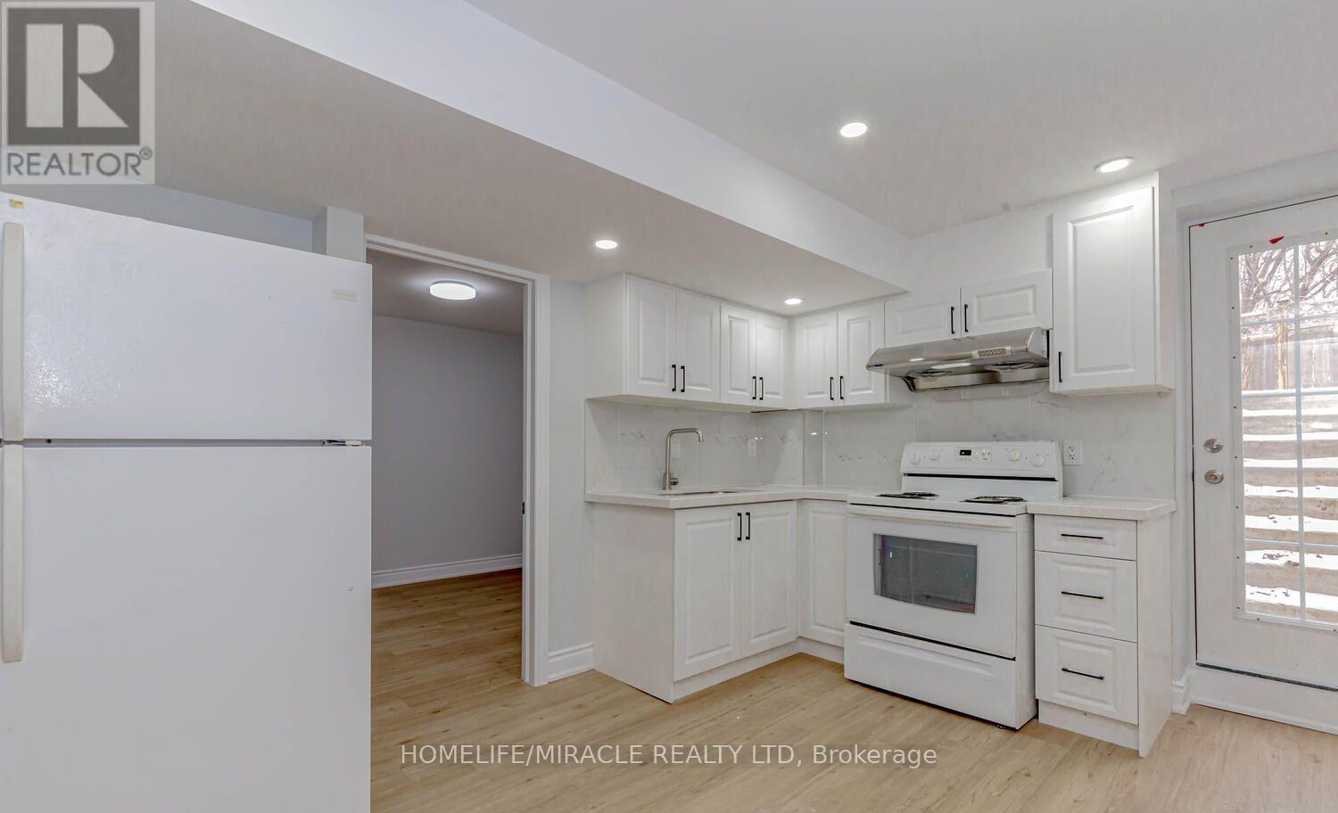 Lower - 44 Leatherhead Court, Brampton, Ontario  L6S 5E8 - Photo 2 - W12650998