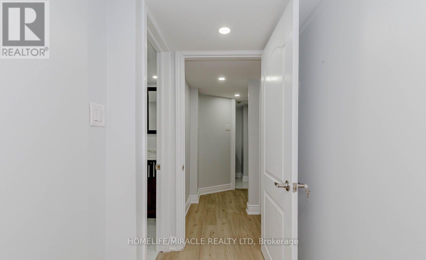 Lower - 44 Leatherhead Court, Brampton, Ontario  L6S 5E8 - Photo 22 - W12650998