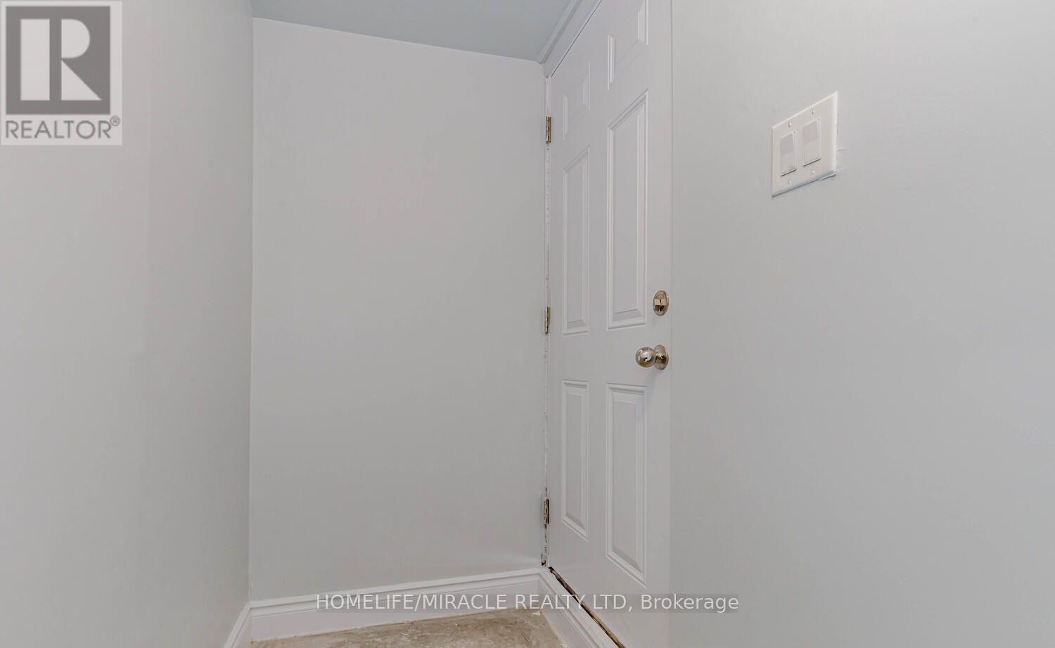 Lower - 44 Leatherhead Court, Brampton, Ontario  L6S 5E8 - Photo 23 - W12650998