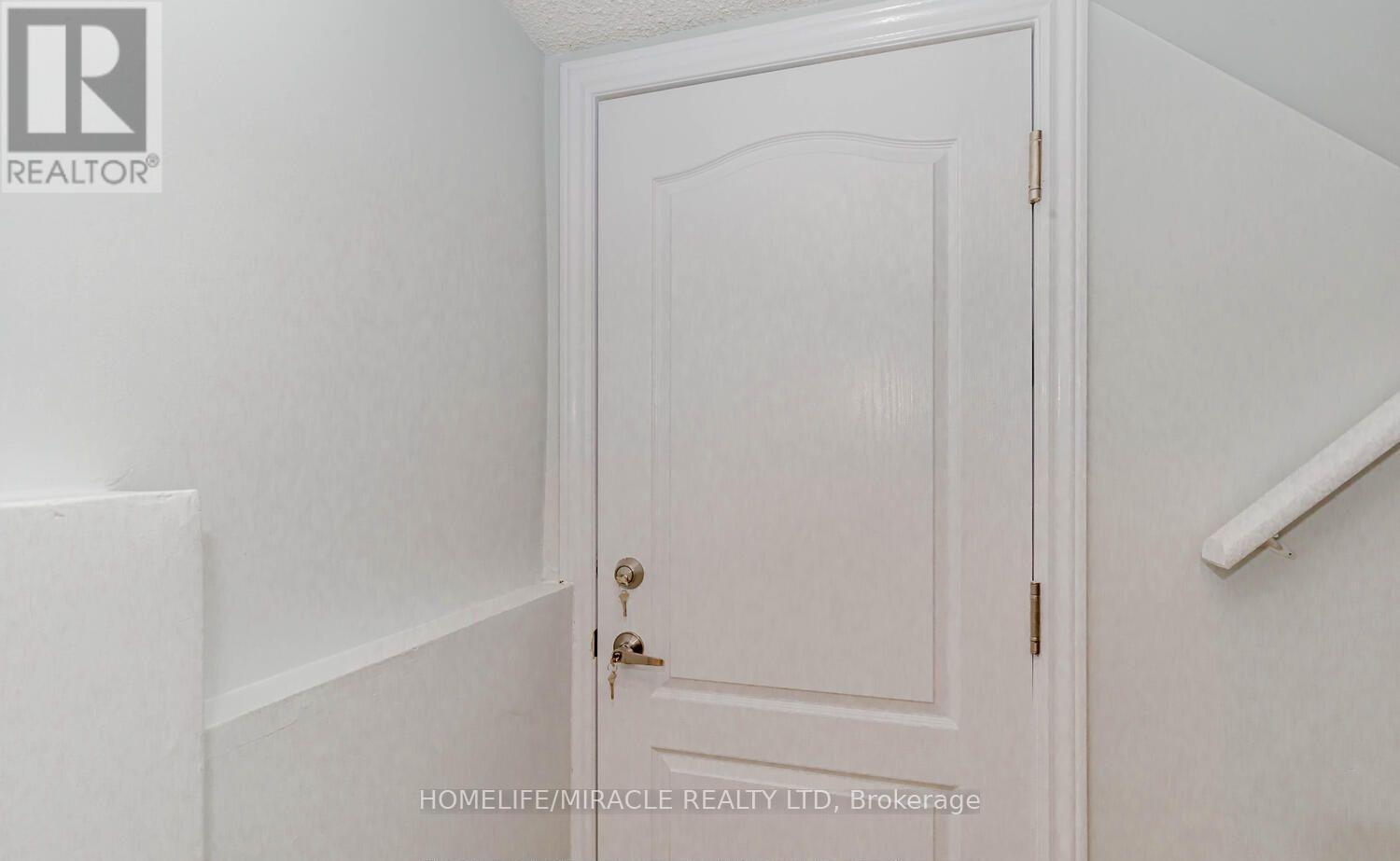 Lower - 44 Leatherhead Court, Brampton, Ontario  L6S 5E8 - Photo 24 - W12650998