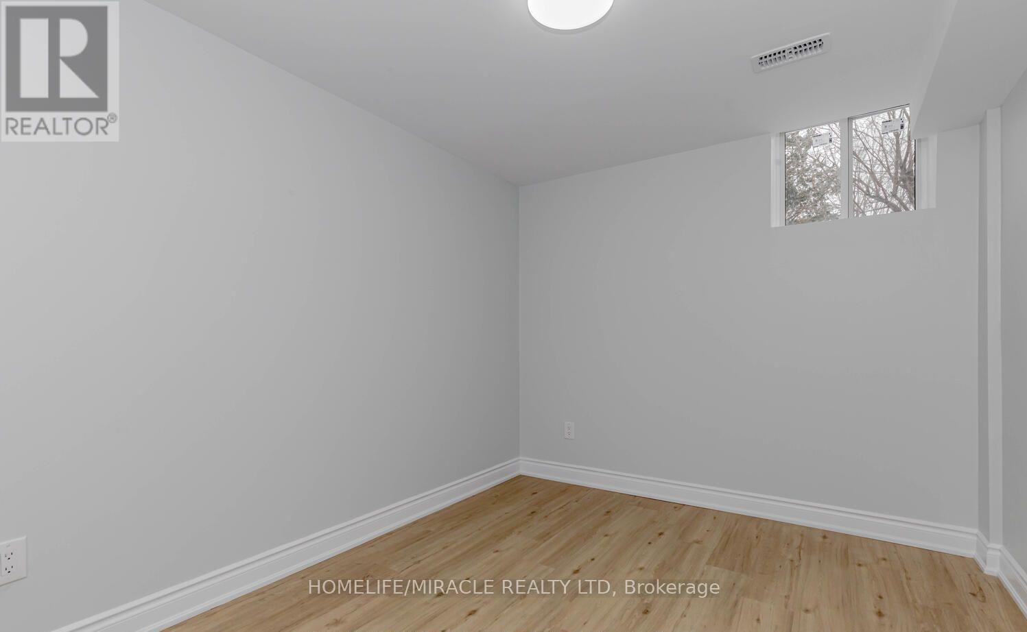 Lower - 44 Leatherhead Court, Brampton, Ontario  L6S 5E8 - Photo 9 - W12650998