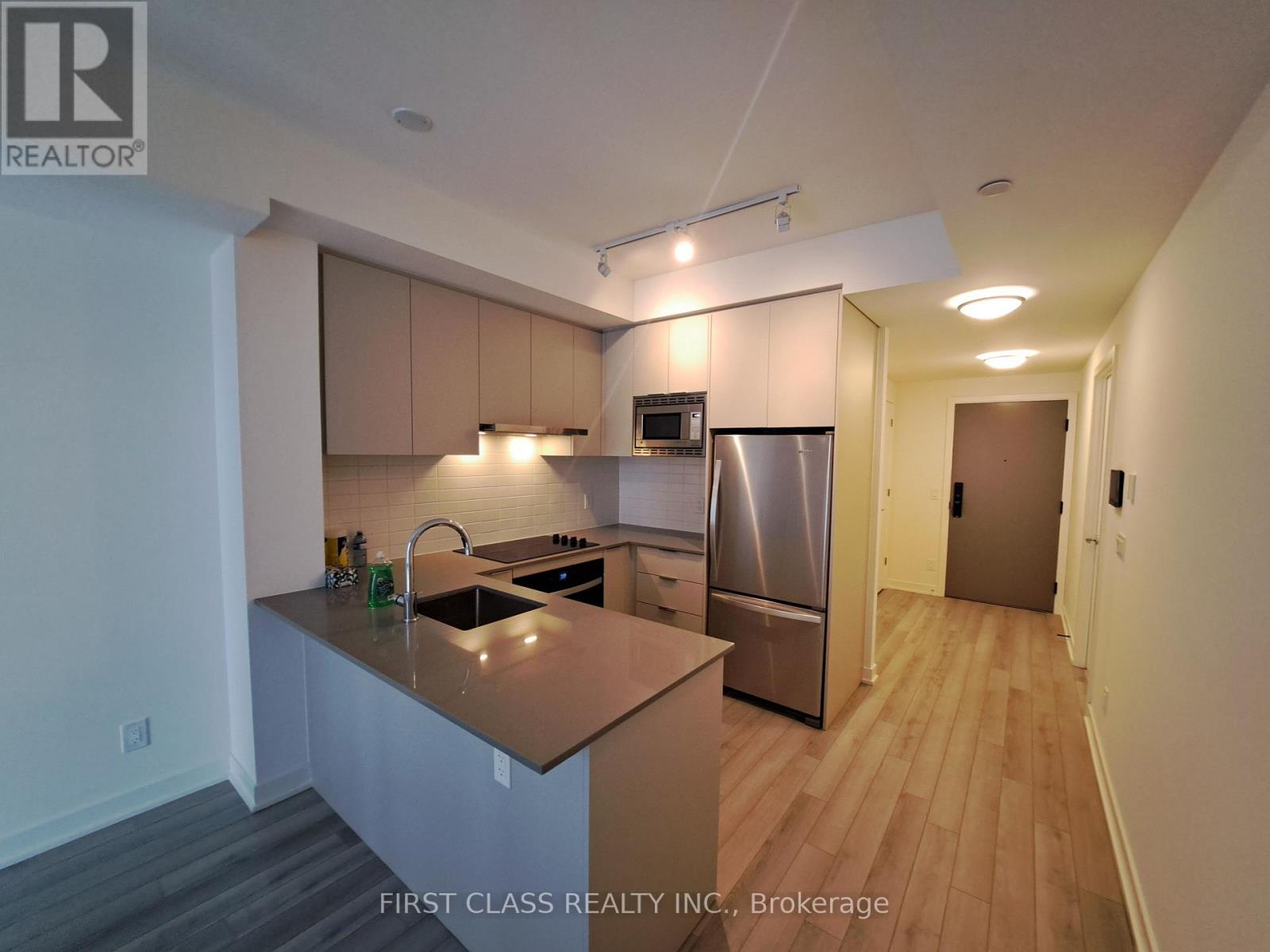 1010 - 3079 Trafalgar Road, Oakville, Ontario  L6H 8C5 - Photo 2 - W12651018