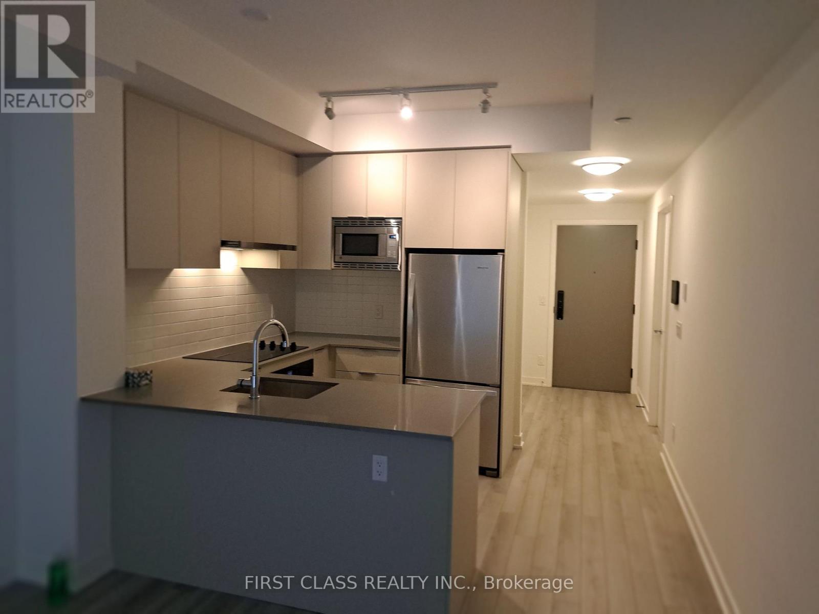 1010 - 3079 Trafalgar Road, Oakville, Ontario  L6H 8C5 - Photo 3 - W12651018