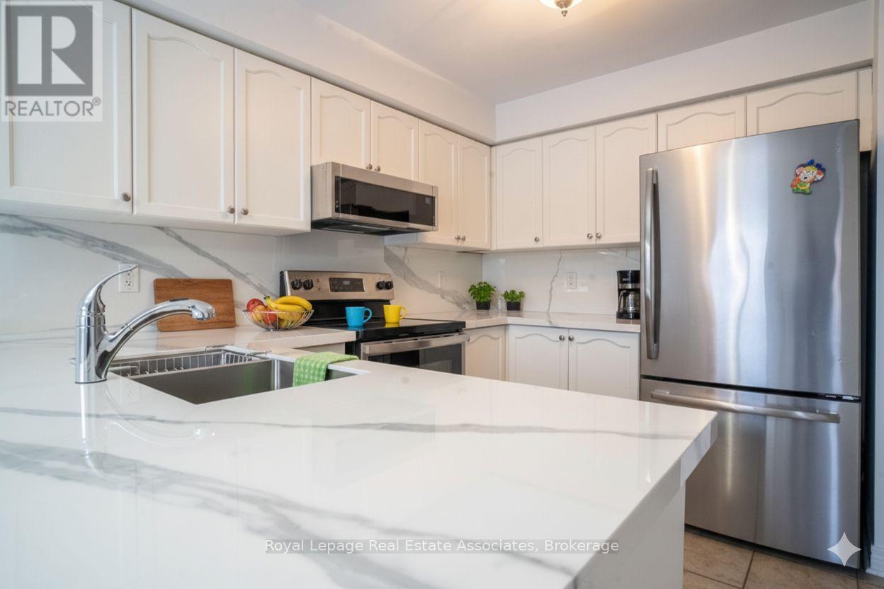 2382 Sequoia Way, Oakville, Ontario  L6M 4V5 - Photo 14 - W12651028