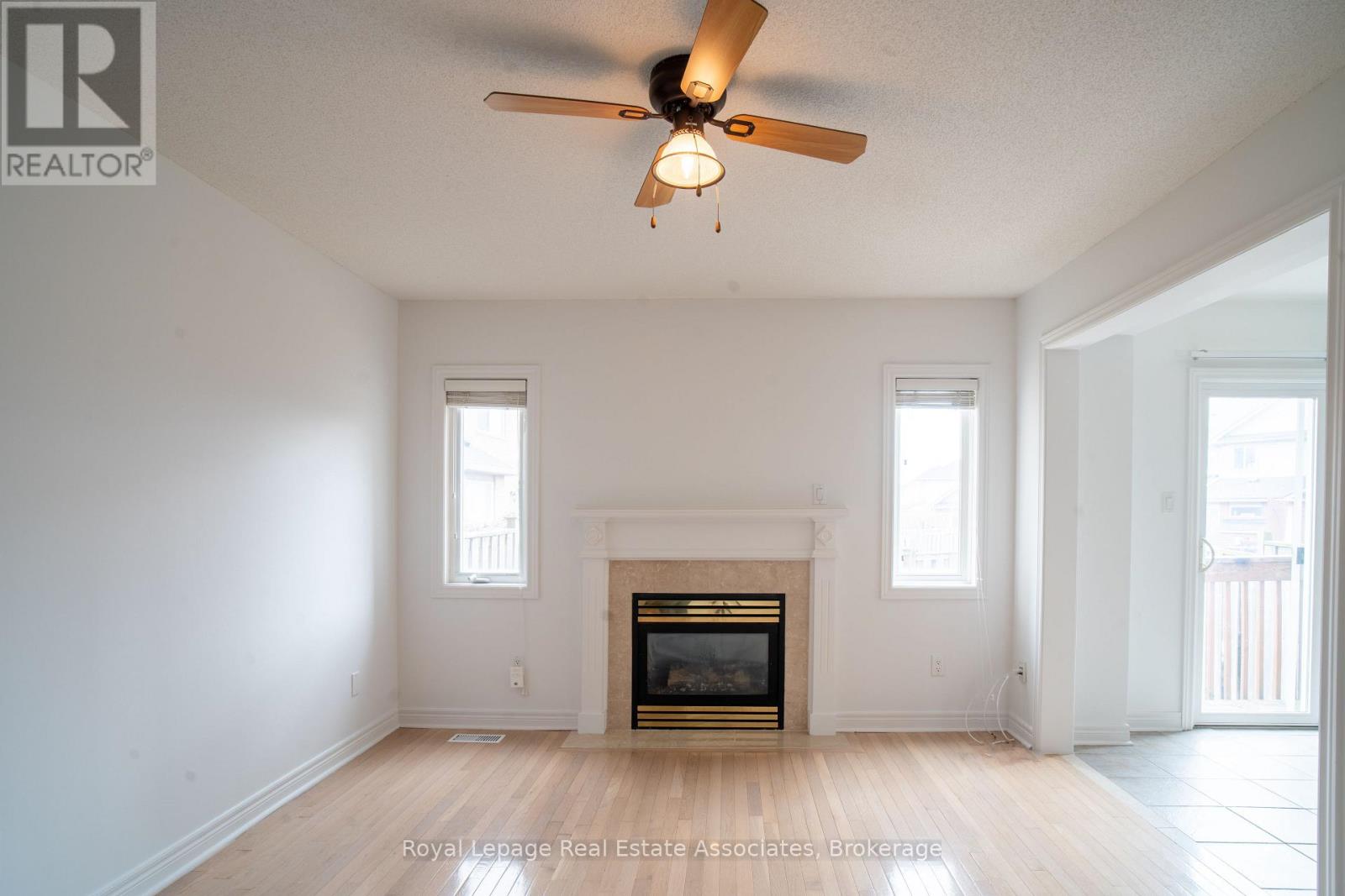 2382 Sequoia Way, Oakville, Ontario  L6M 4V5 - Photo 19 - W12651028