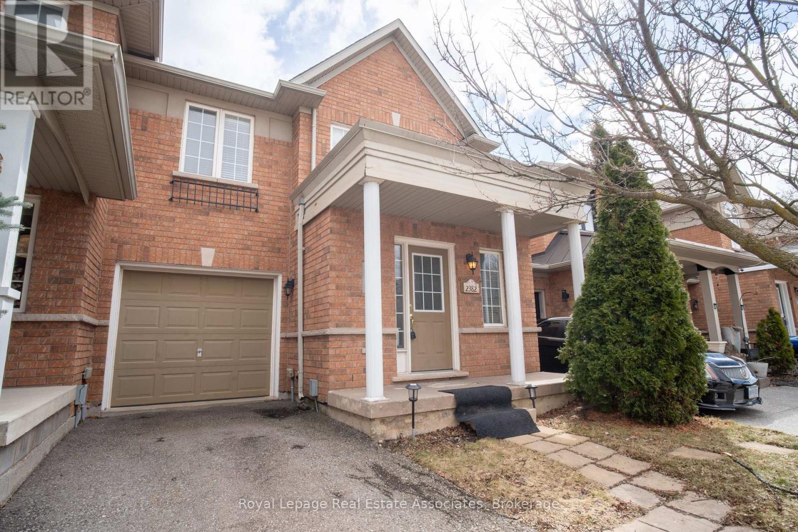 2382 Sequoia Way, Oakville, Ontario  L6M 4V5 - Photo 2 - W12651028