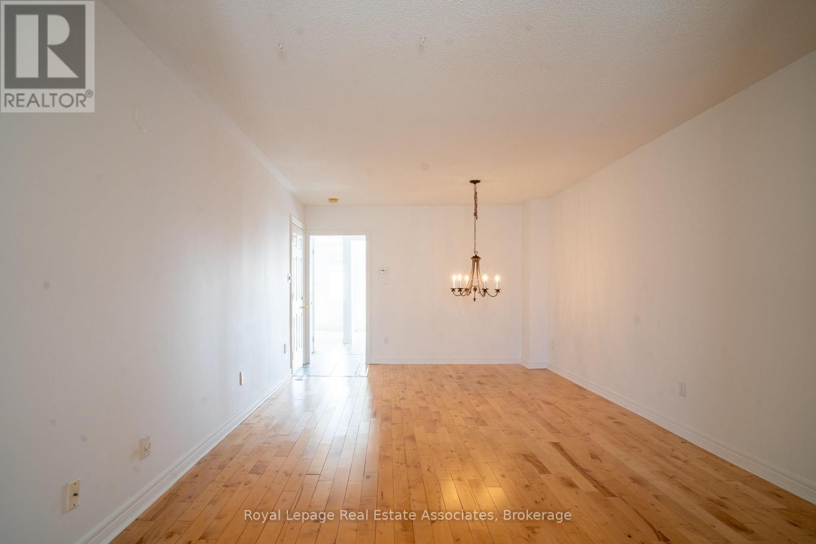 2382 Sequoia Way, Oakville, Ontario  L6M 4V5 - Photo 3 - W12651028