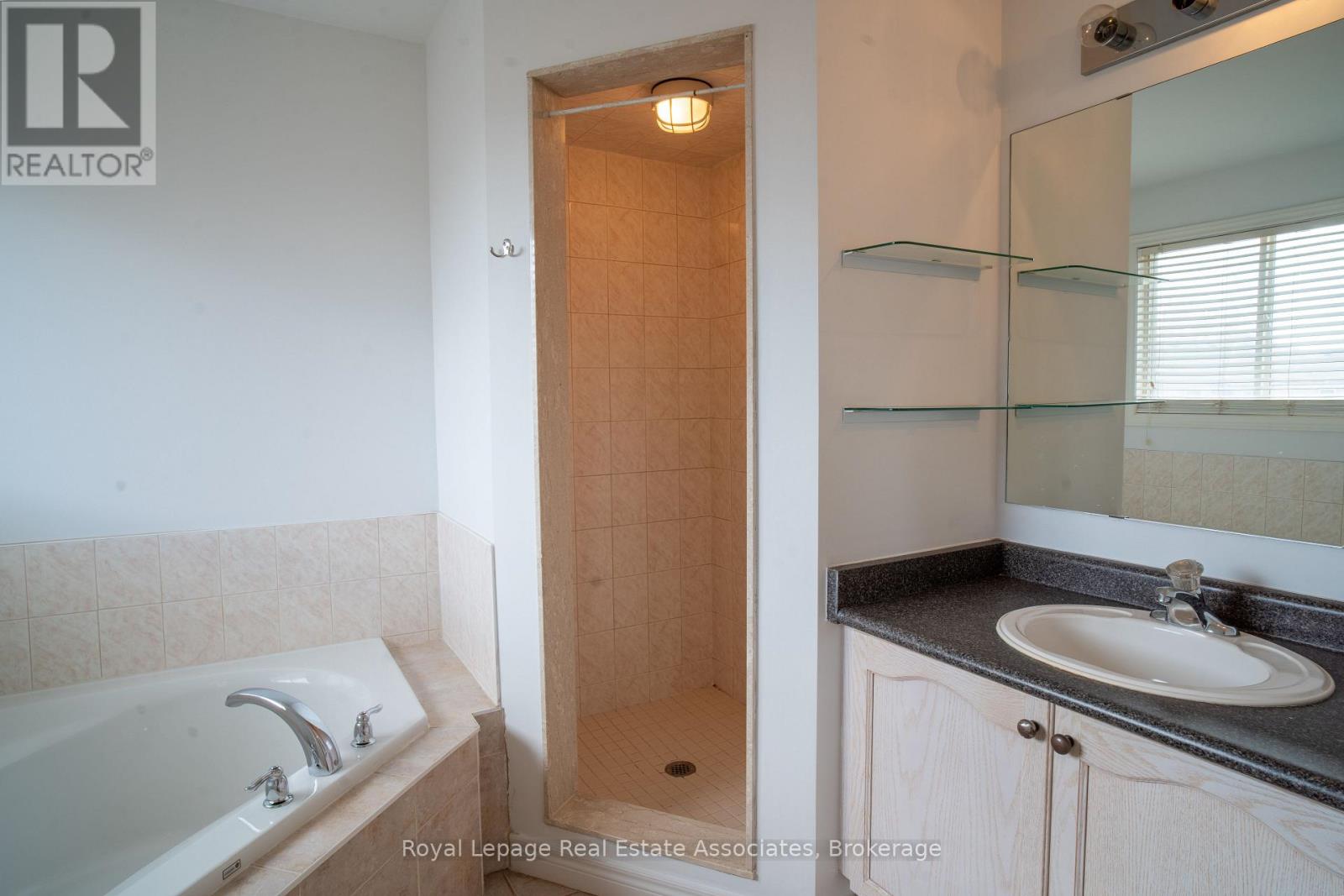 2382 Sequoia Way, Oakville, Ontario  L6M 4V5 - Photo 31 - W12651028