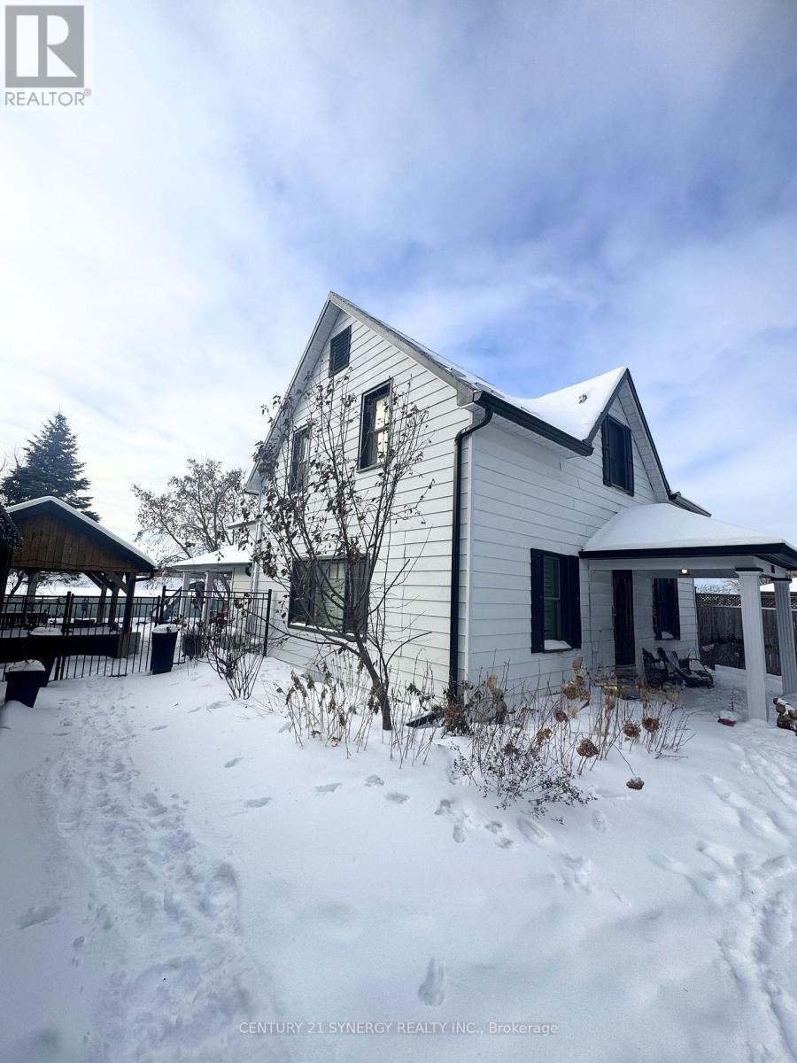 103 Queen Charlotte Street, Ottawa, Ontario  K0A 2Z0 - Photo 2 - X12651032