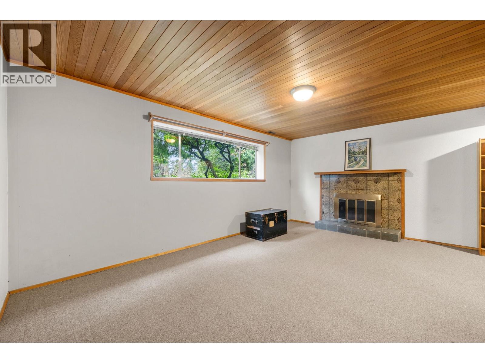 2086 Tompkins Crescent, North Vancouver, British Columbia  V7H 2C8 - Photo 19 - R3071069