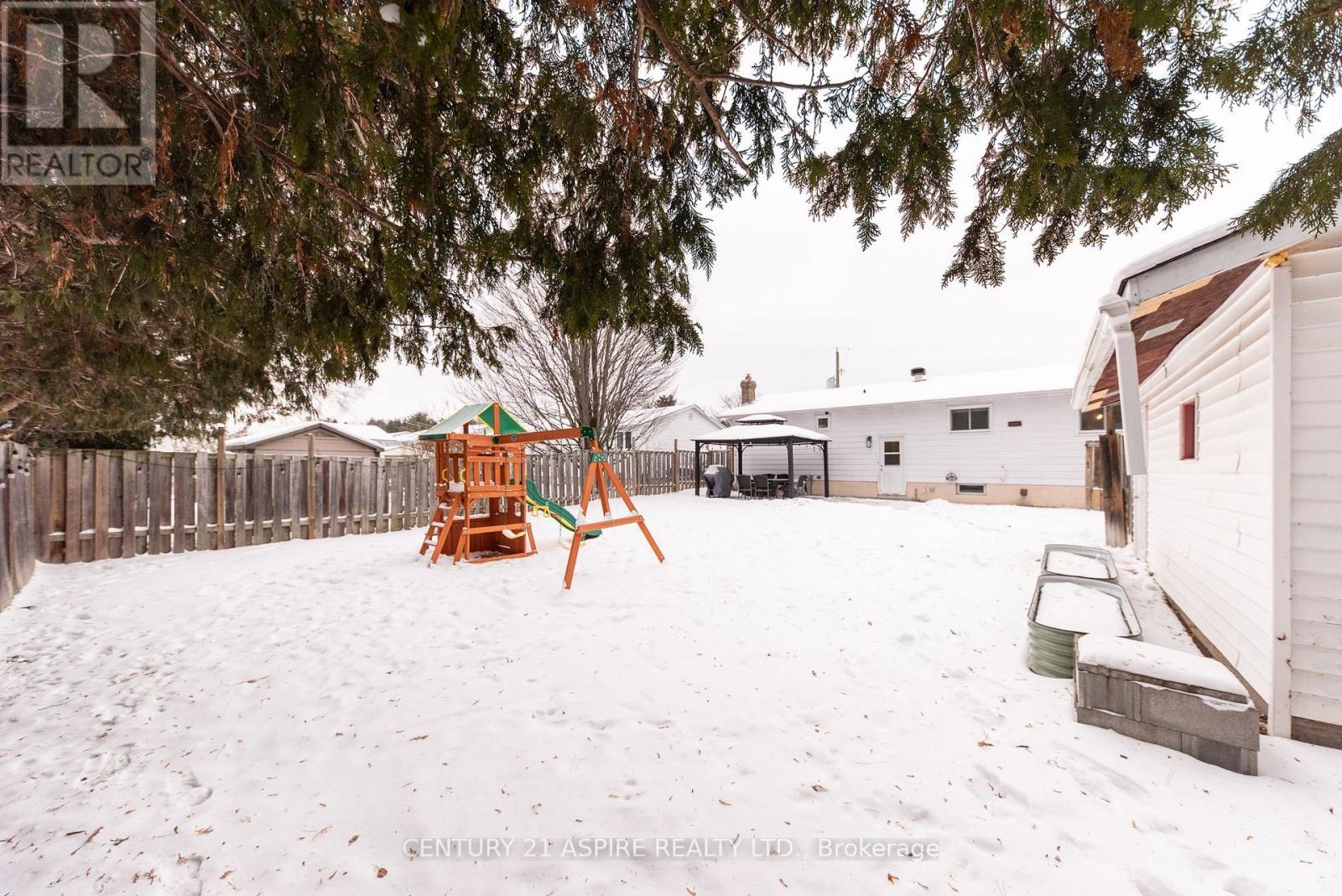 4 James Street, Petawawa, Ontario  K8H 3B5 - Photo 10 - X12606142