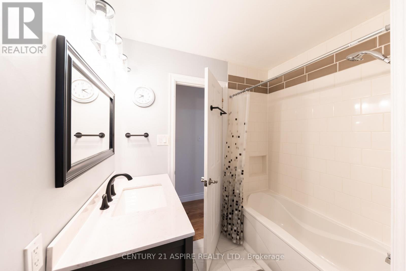 4 James Street, Petawawa, Ontario  K8H 3B5 - Photo 28 - X12606142