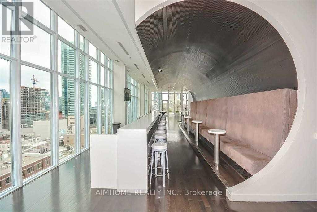 602 - 21 Nelson Street, Toronto, Ontario  M5V 3H9 - Photo 2 - C12651040