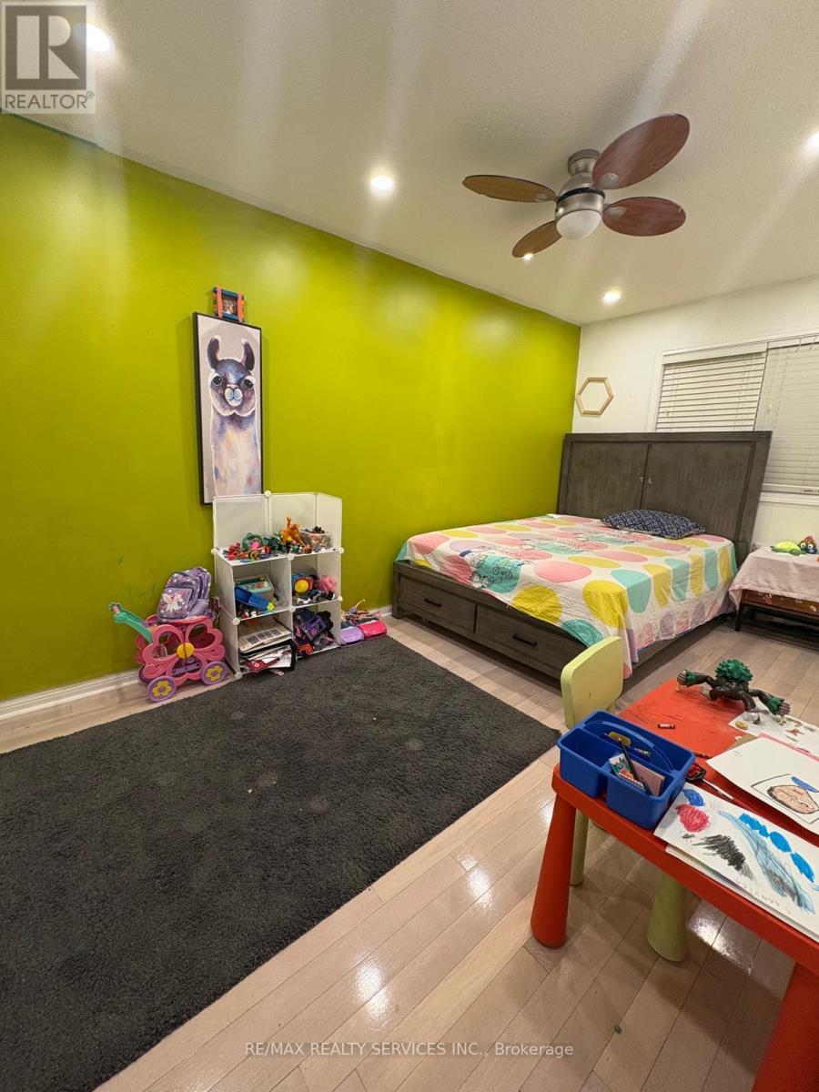 1440 Quest Circle, Mississauga, Ontario  L5N 8B4 - Photo 5 - W12651034