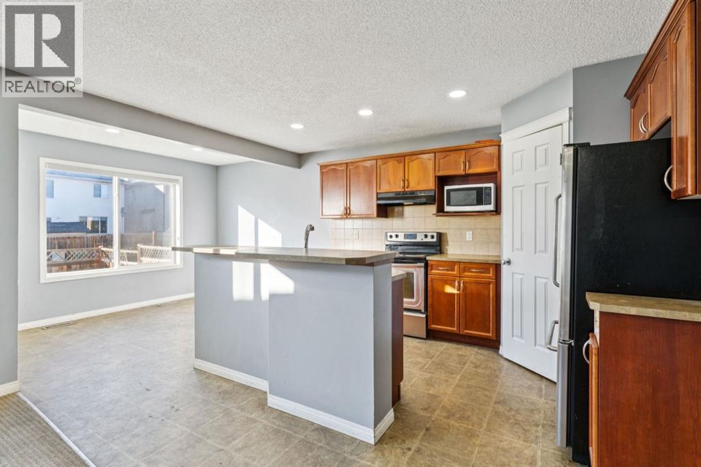 8454 Saddleridge Drive Ne, Calgary, Alberta  T3J 5H8 - Photo 9 - A2269267