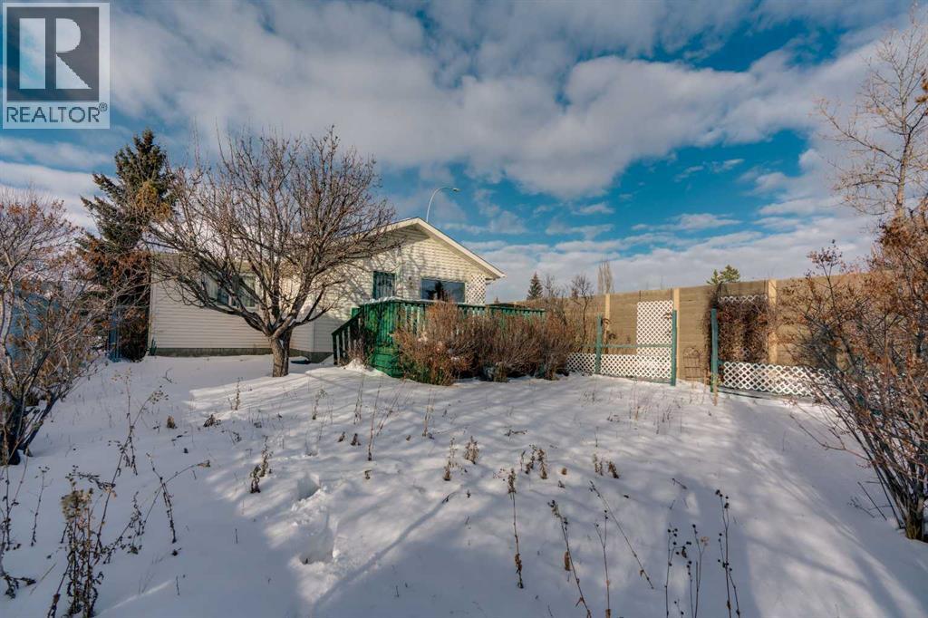 12 Hawkland Crescent Nw, Calgary, Alberta  T3G 3V2 - Photo 20 - A2275567