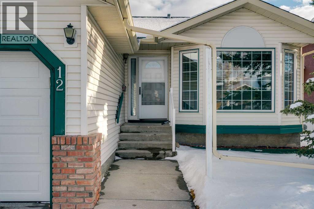 12 Hawkland Crescent Nw, Calgary, Alberta  T3G 3V2 - Photo 3 - A2275567