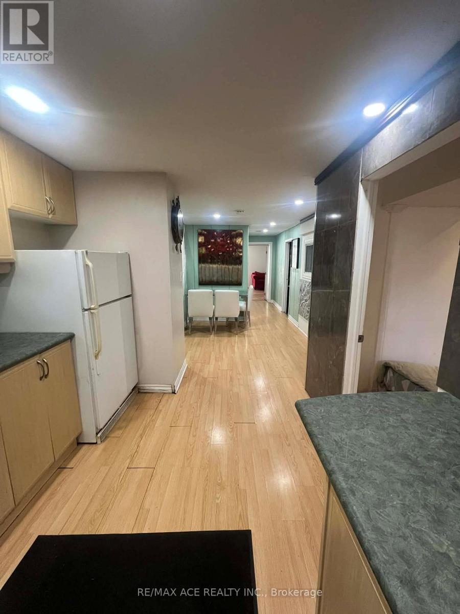 Bsmt - 3715 St Clair Avenue E, Toronto, Ontario  M1M 1T5 - Photo 3 - E12651054