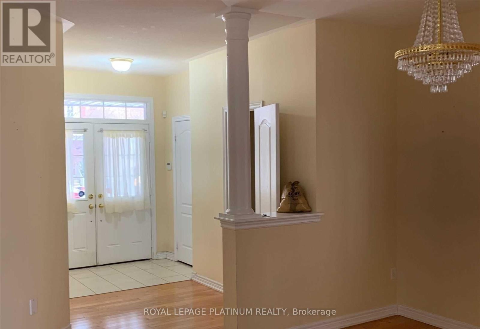 Upper - 121 Young Drive, Brampton, Ontario  L6Y 0N9 - Photo 2 - W12651042