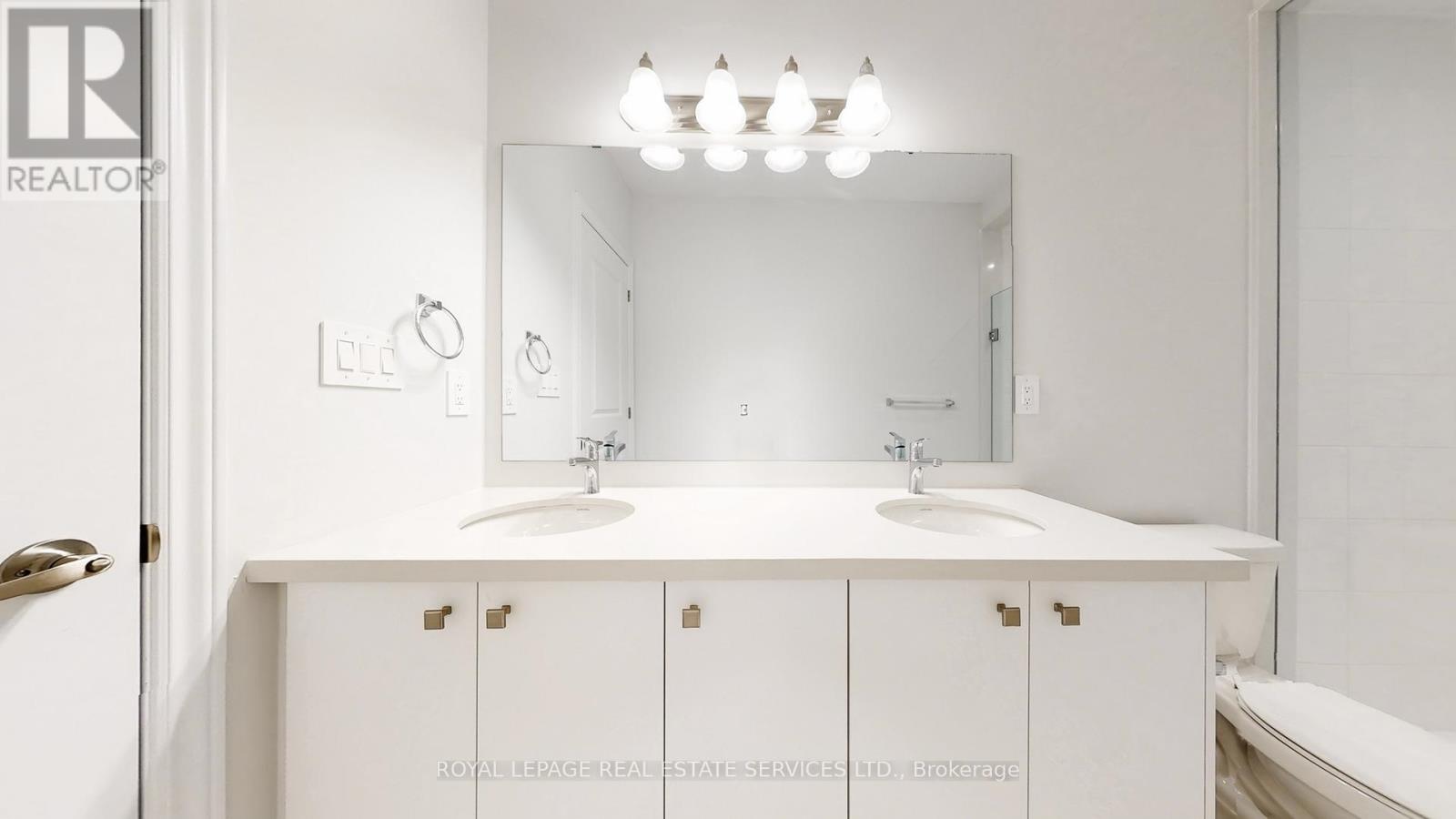 5919 Saigon Street, Mississauga, Ontario  L5V 0E9 - Photo 16 - W12651044