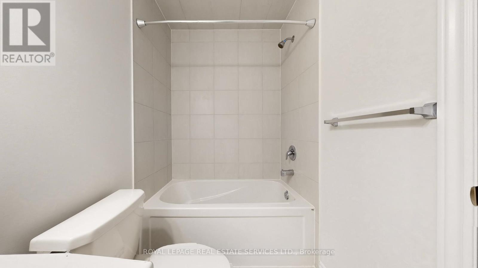 5919 Saigon Street, Mississauga, Ontario  L5V 0E9 - Photo 20 - W12651044