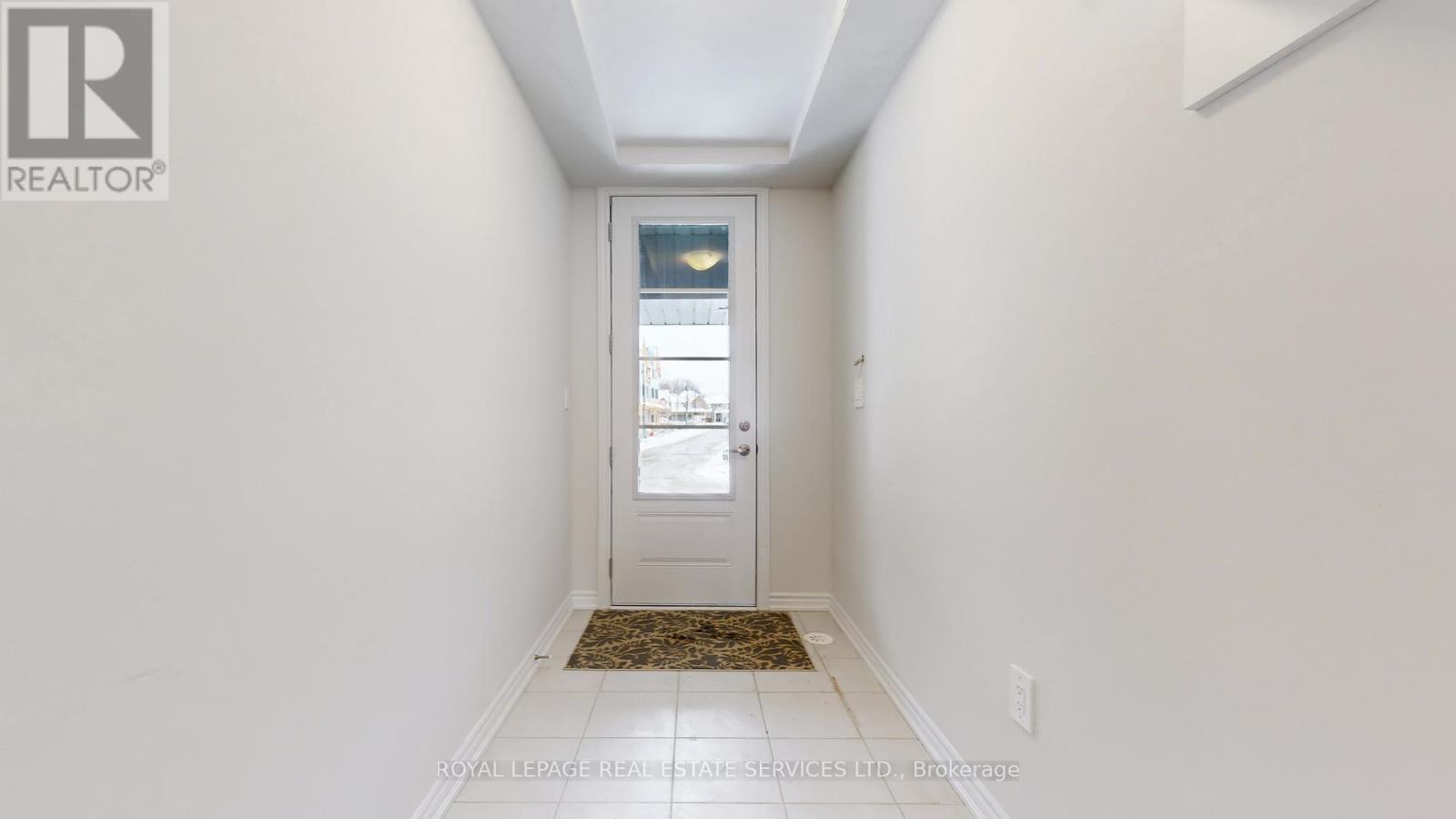 5919 Saigon Street, Mississauga, Ontario  L5V 0E9 - Photo 5 - W12651044