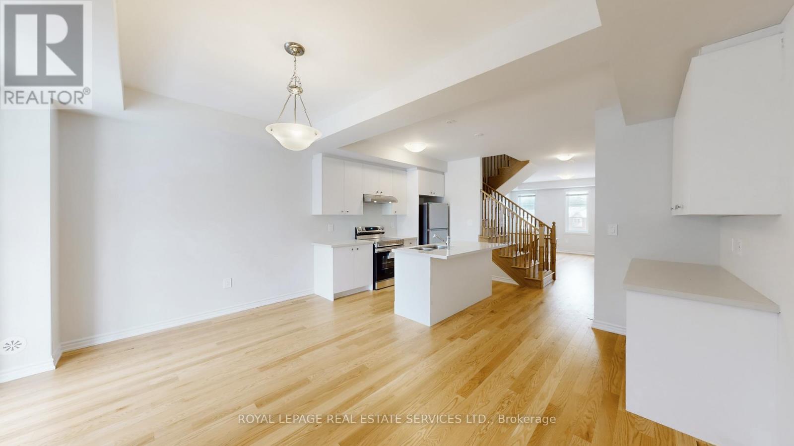 5919 Saigon Street, Mississauga, Ontario  L5V 0E9 - Photo 8 - W12651044