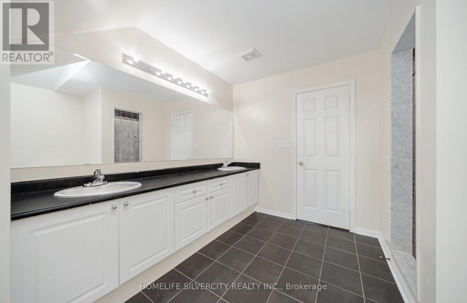 14 Alboreto Way, Brampton, Ontario  L6X 0N5 - Photo 28 - W12651046