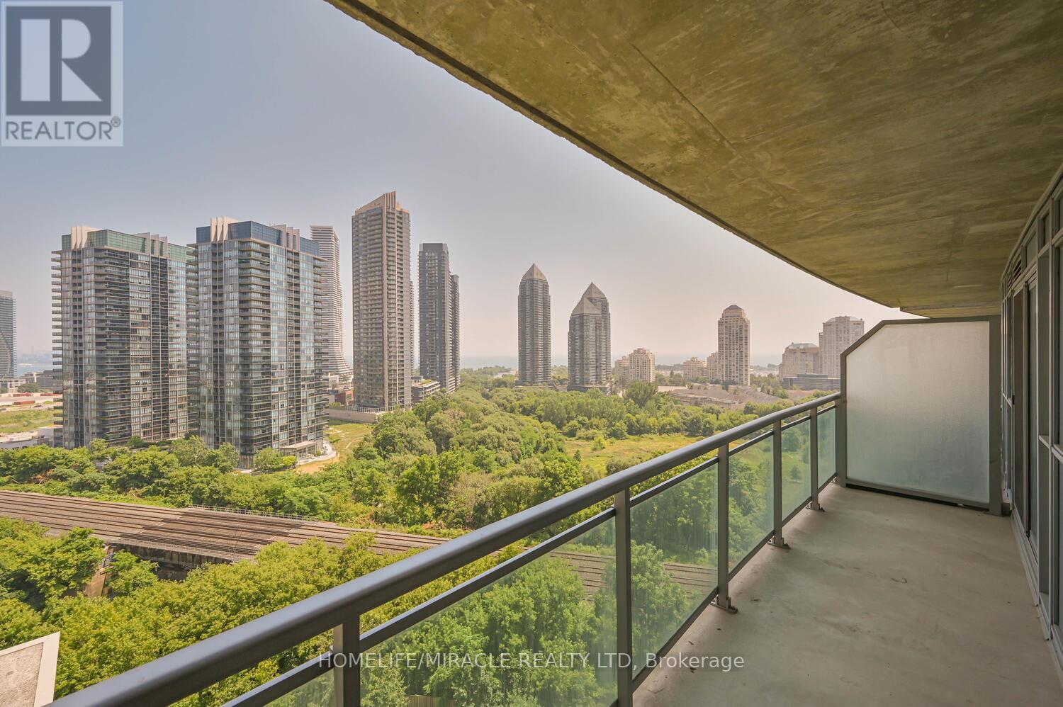 1401 - 155 Legion Road N, Toronto, Ontario  M8Y 0A7 - Photo 30 - W12651050