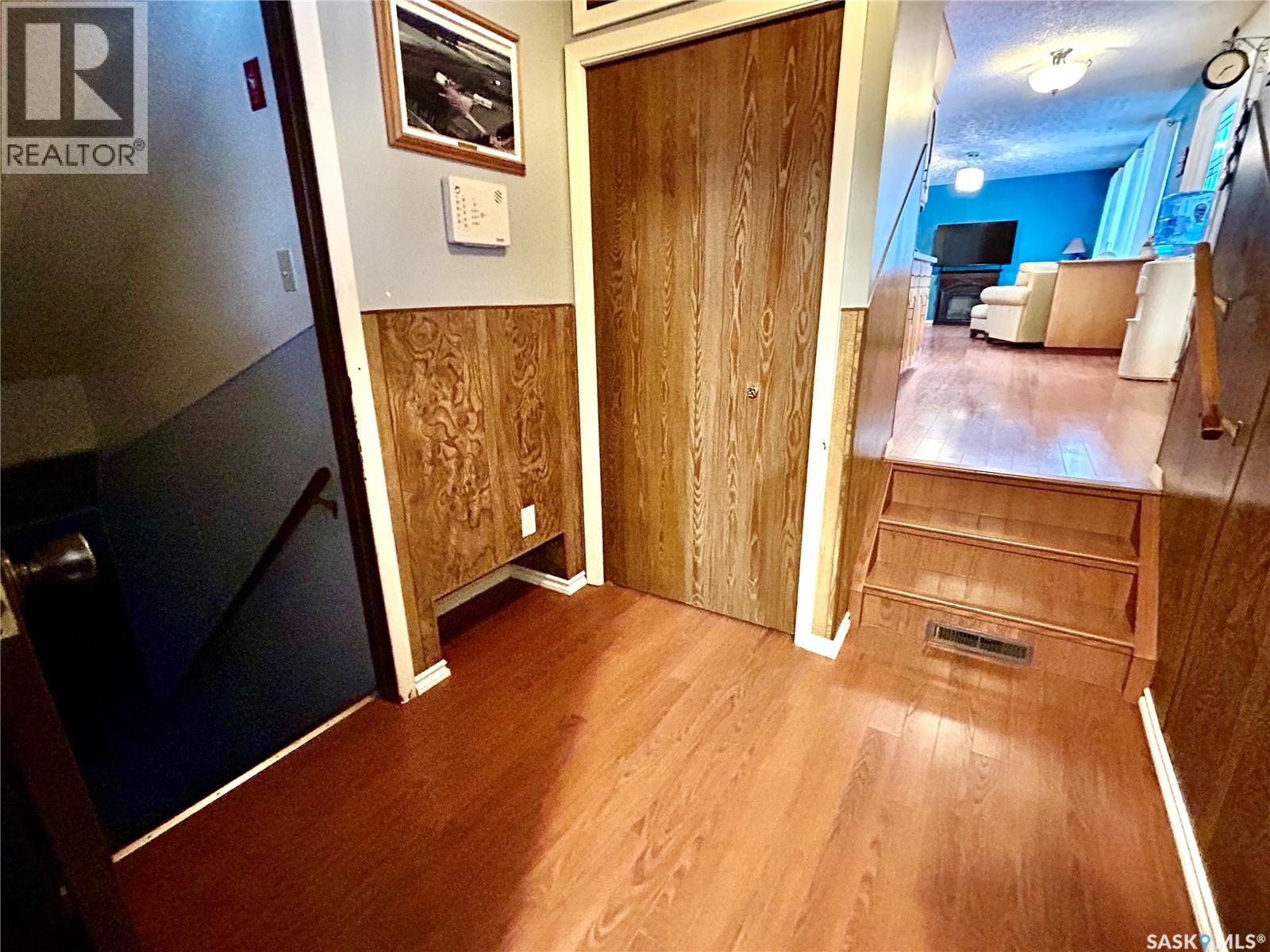 700 9th Avenue W, Nipawin, Saskatchewan  S0E 1E0 - Photo 11 - SK025908