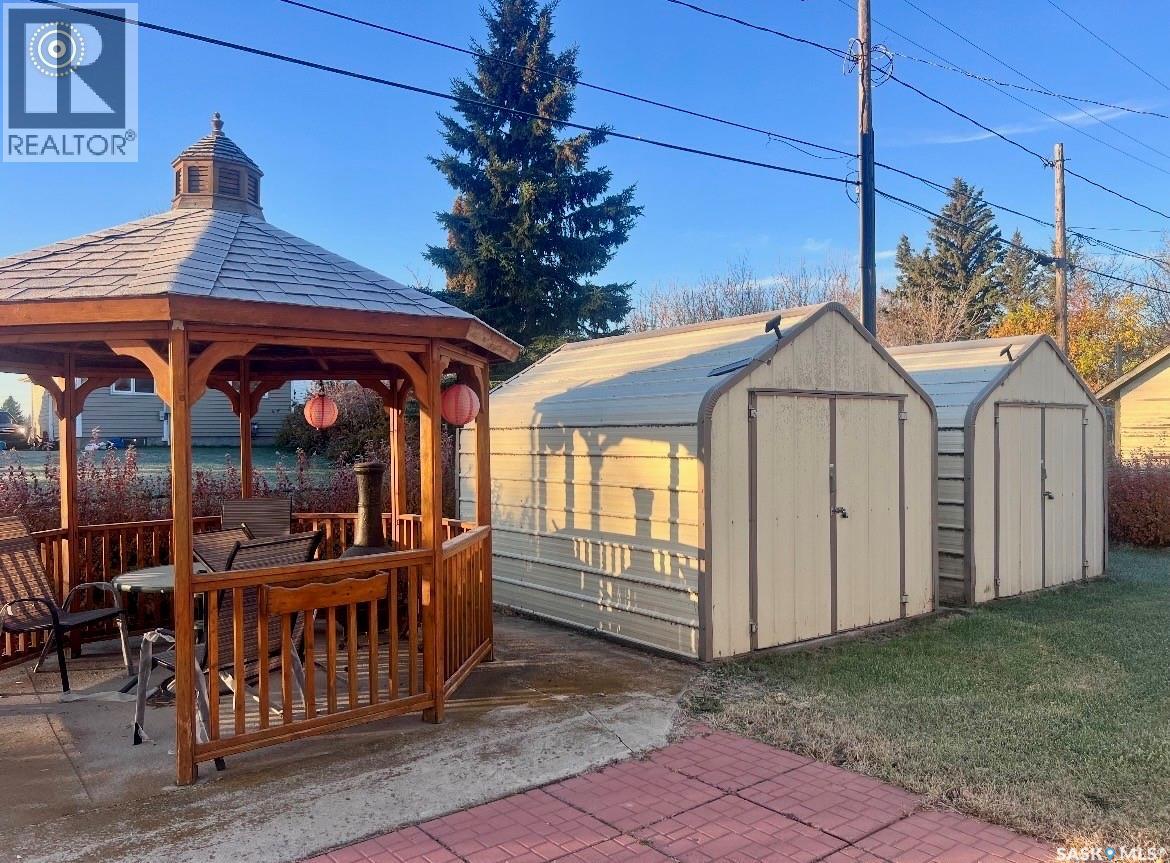 700 9th Avenue W, Nipawin, Saskatchewan  S0E 1E0 - Photo 31 - SK025908