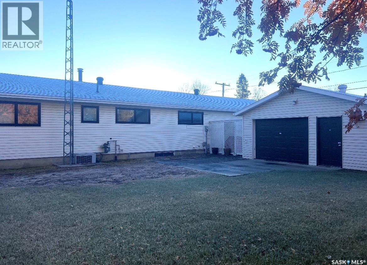 700 9th Avenue W, Nipawin, Saskatchewan  S0E 1E0 - Photo 37 - SK025908