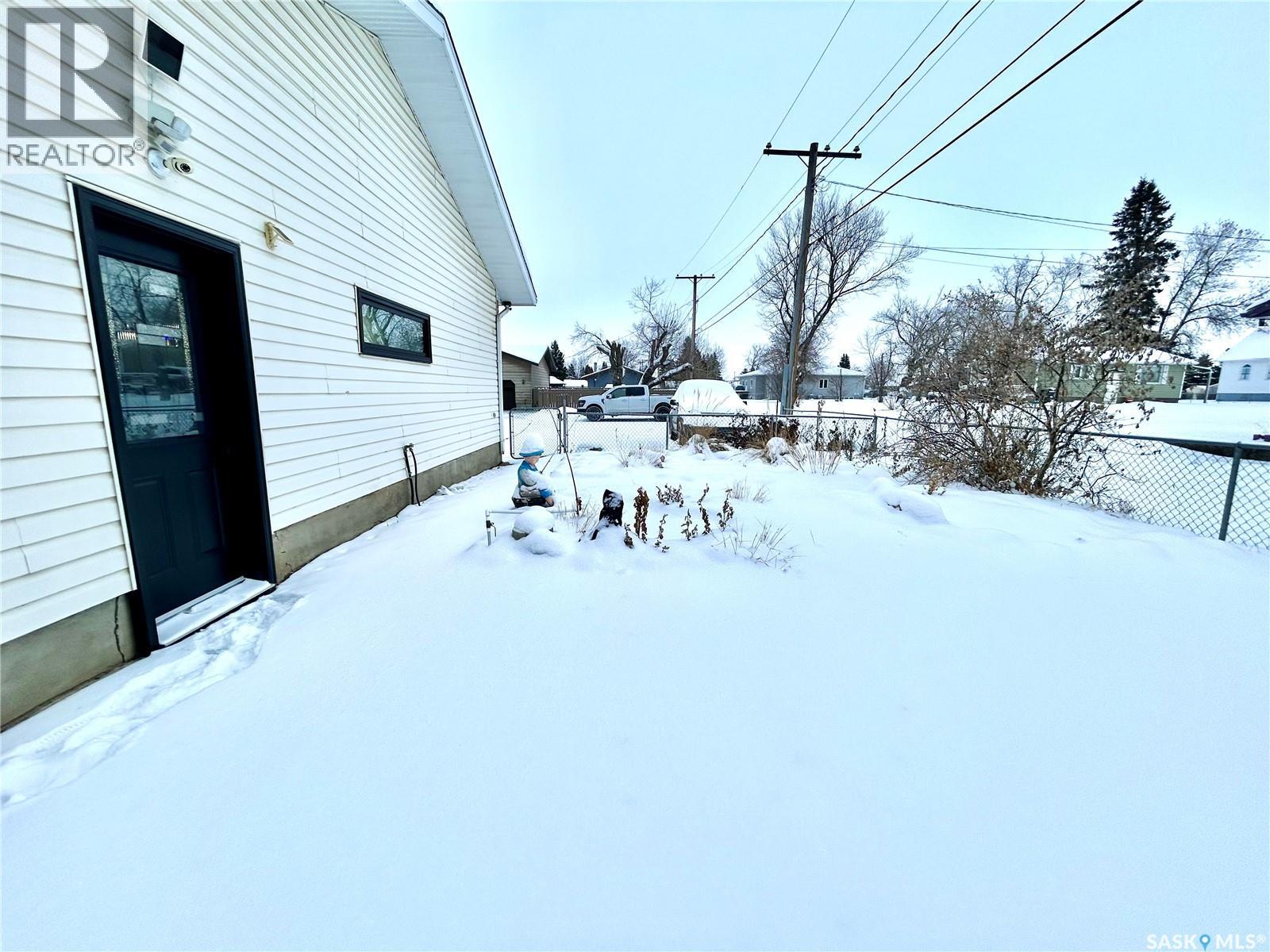 700 9th Avenue W, Nipawin, Saskatchewan  S0E 1E0 - Photo 40 - SK025908