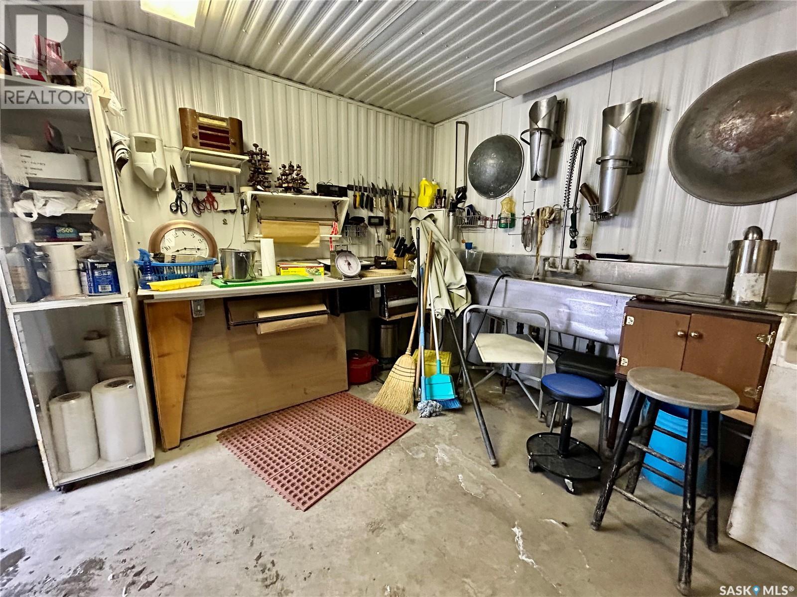 700 9th Avenue W, Nipawin, Saskatchewan  S0E 1E0 - Photo 46 - SK025908