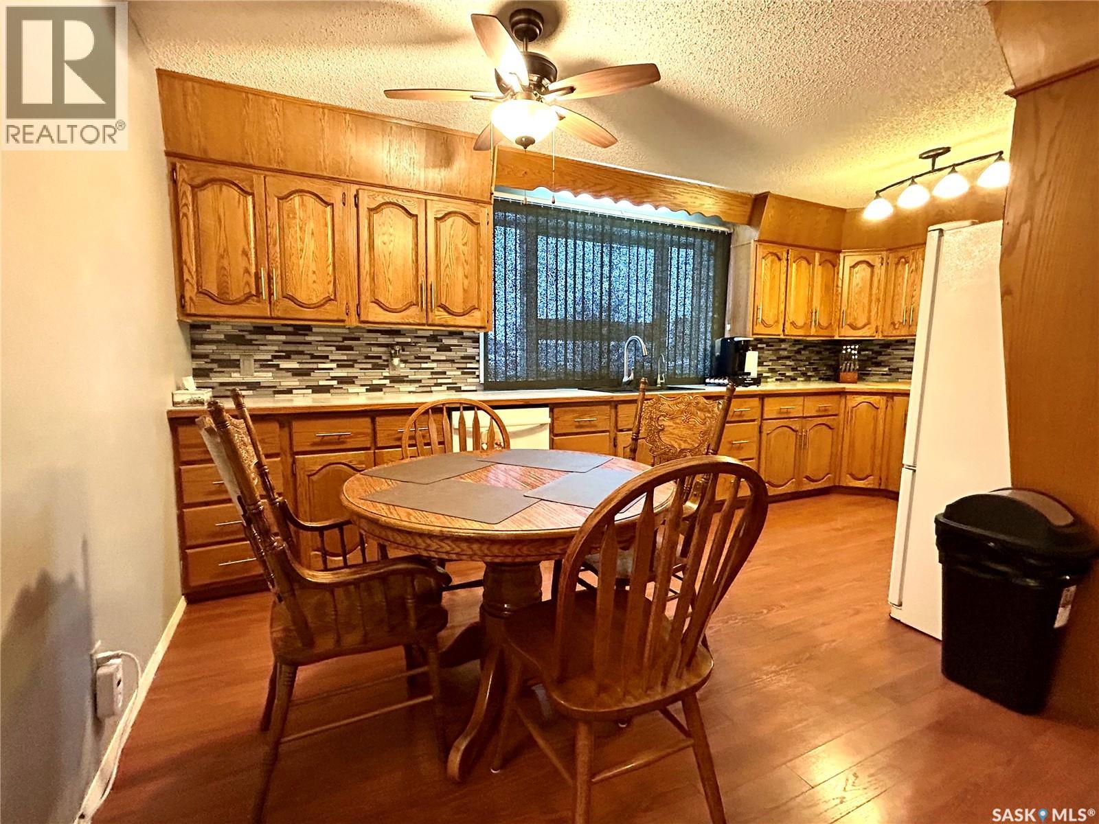 700 9th Avenue W, Nipawin, Saskatchewan  S0E 1E0 - Photo 8 - SK025908