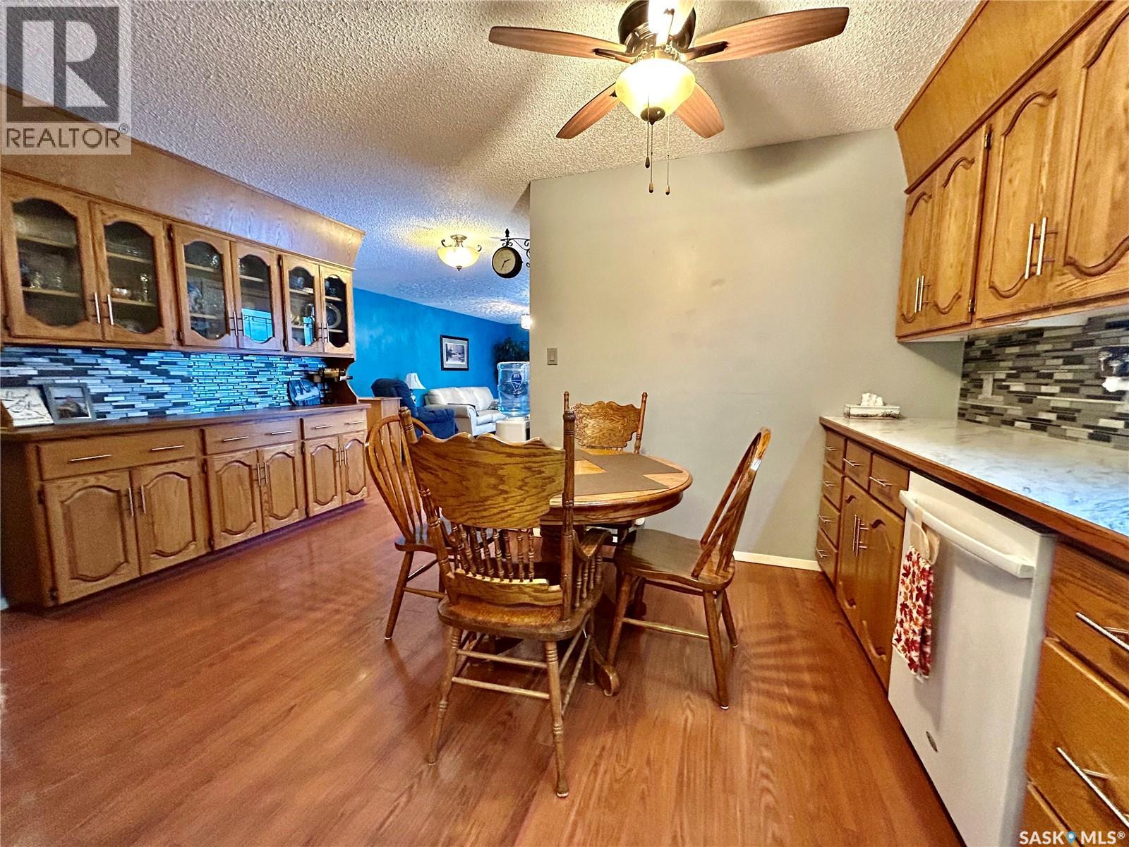 700 9th Avenue W, Nipawin, Saskatchewan  S0E 1E0 - Photo 9 - SK025908