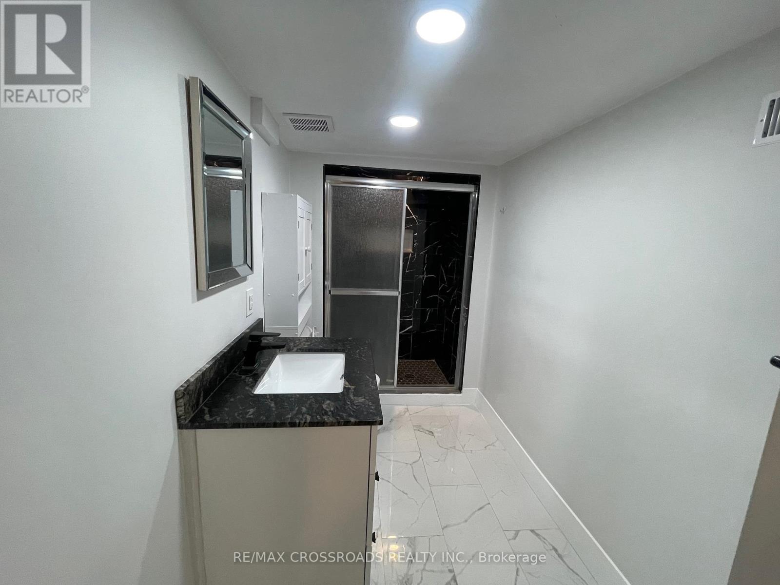 Lower - 493 Upper Gage Avenue, Hamilton, Ontario  L8V 4J2 - Photo 6 - X12651048